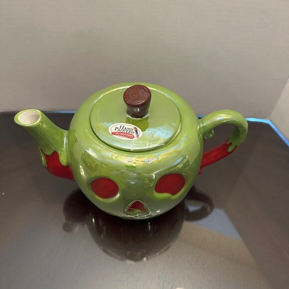 Disney Poison Apple Tea Pot -Villians Snow White Halloween-Hand Painted NWT - Picture 5 of 6